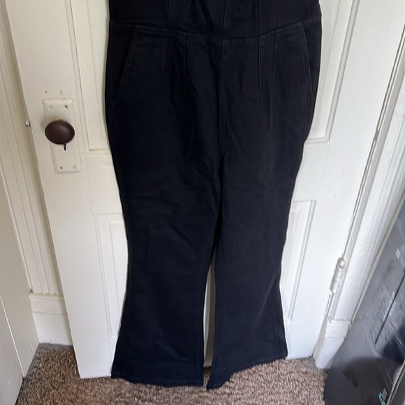 Madewell Denim Flare-Leg Jumpsuit in Bonner Wash - Picture 9 of 16